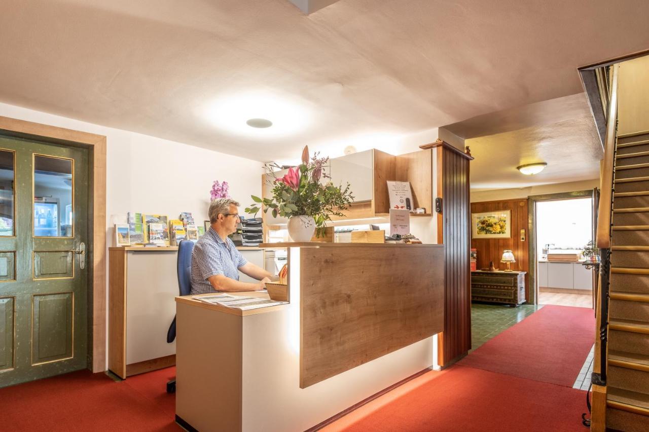 Hotel-Pension Falkensteiner Sankt Gilgen Esterno foto