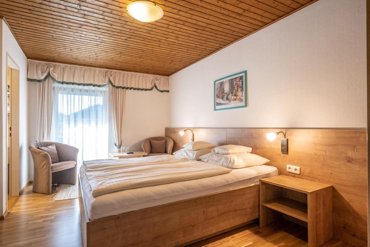 Hotel-Pension Falkensteiner Sankt Gilgen Esterno foto