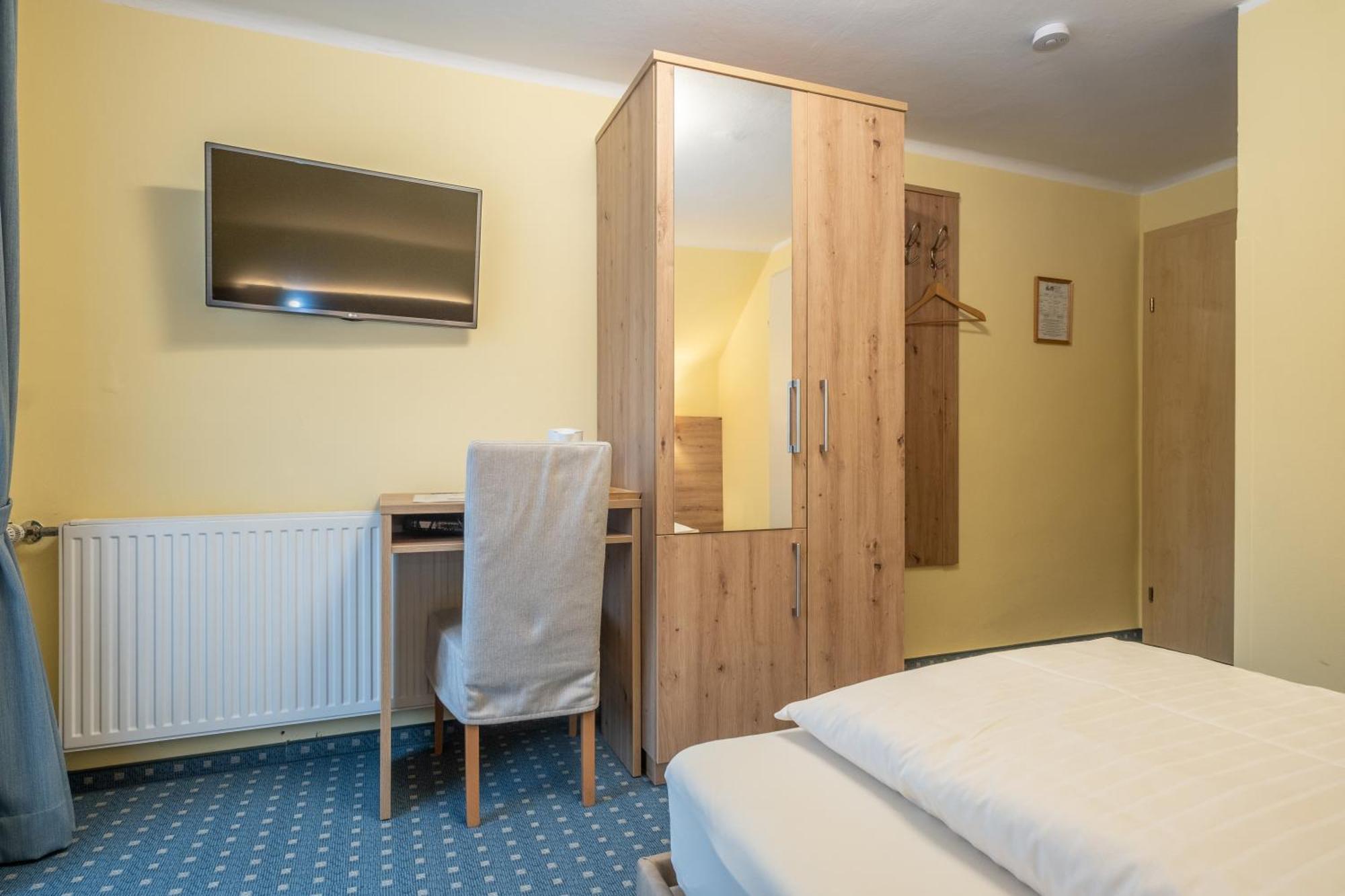 Hotel-Pension Falkensteiner Sankt Gilgen Esterno foto