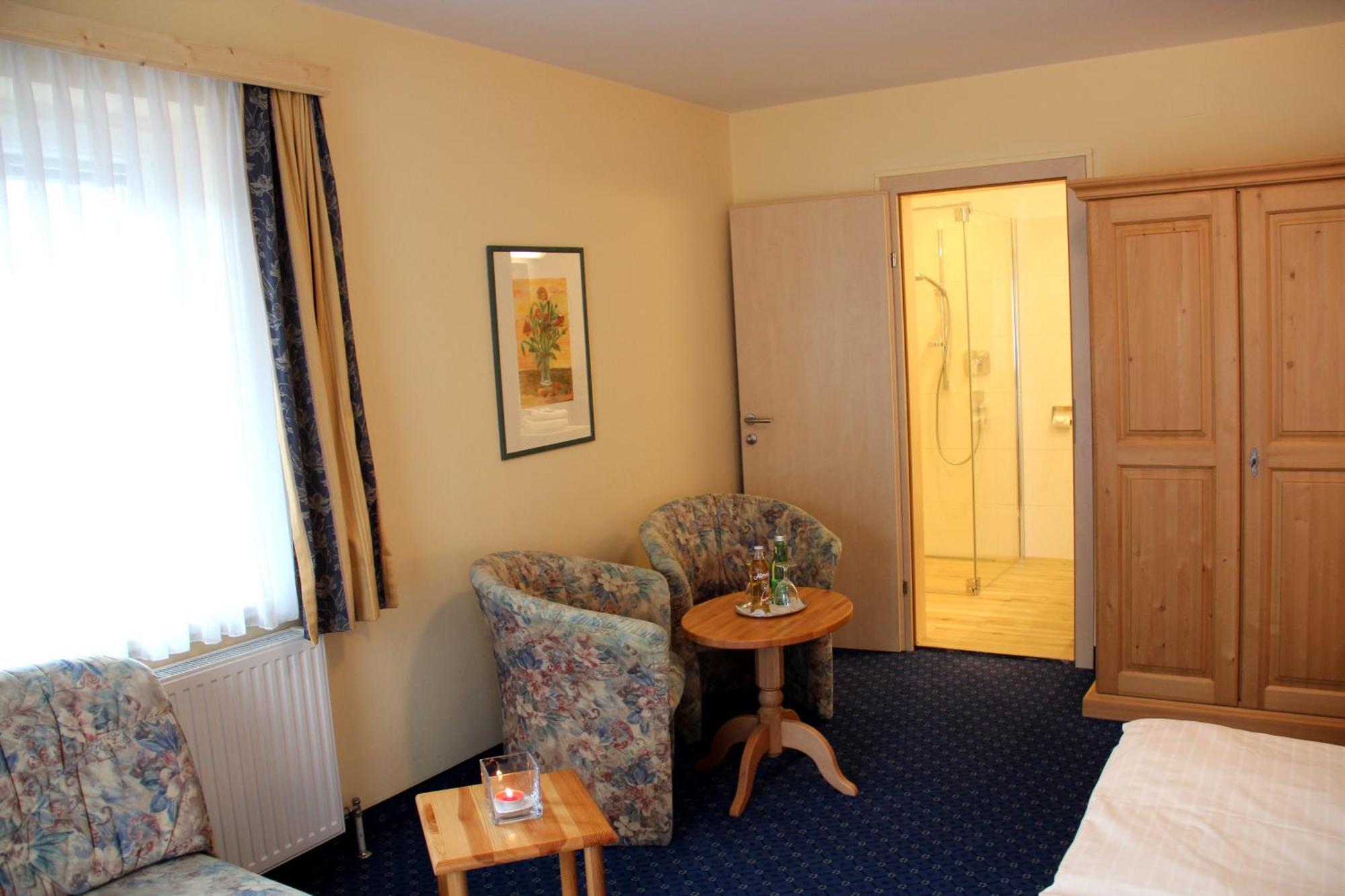 Hotel-Pension Falkensteiner Sankt Gilgen Esterno foto