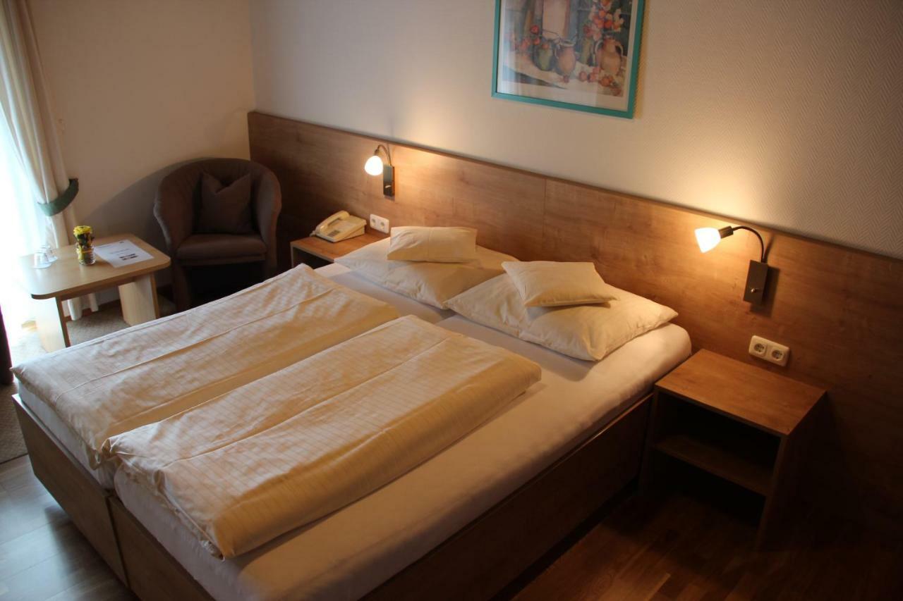 Hotel-Pension Falkensteiner Sankt Gilgen Esterno foto